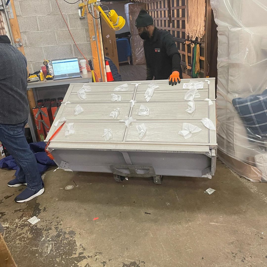 Couch moving assistance in Windham OH